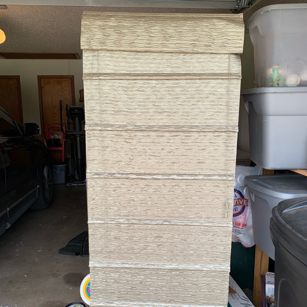 Roman shades (set of 2)